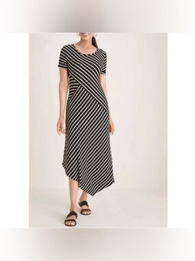 Chicos Travelers Black & White Diagonal Stripe Maxi Dress Asymmetrical Hem 12-14